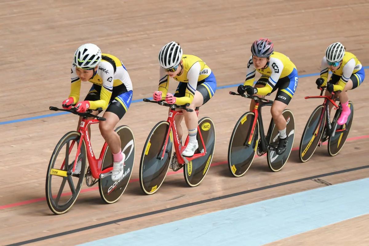 两支球队的 两支球队的